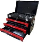 Caja de herramientas de acero de cuatro capas con capacidad para 439 piezas. Equipada con 3 cajones, cerraduras metálicas para evitar la pérdida de herramientas y bandejas de almacenamiento adecuadas para mantenimiento de agua y electricidad.